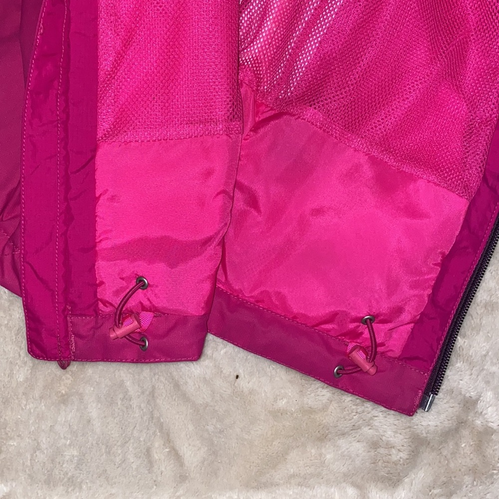 Pink North face windbreaker size small - Picture 9 of 9